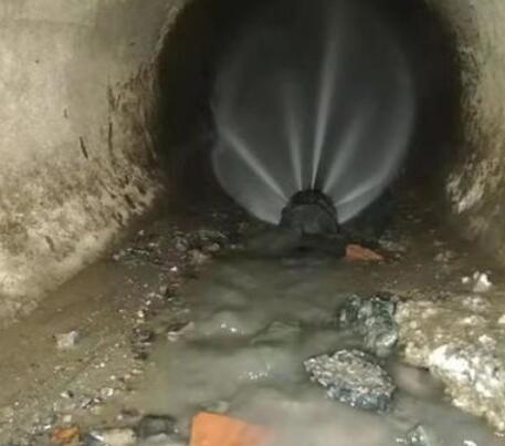 椰林镇市政管道清淤